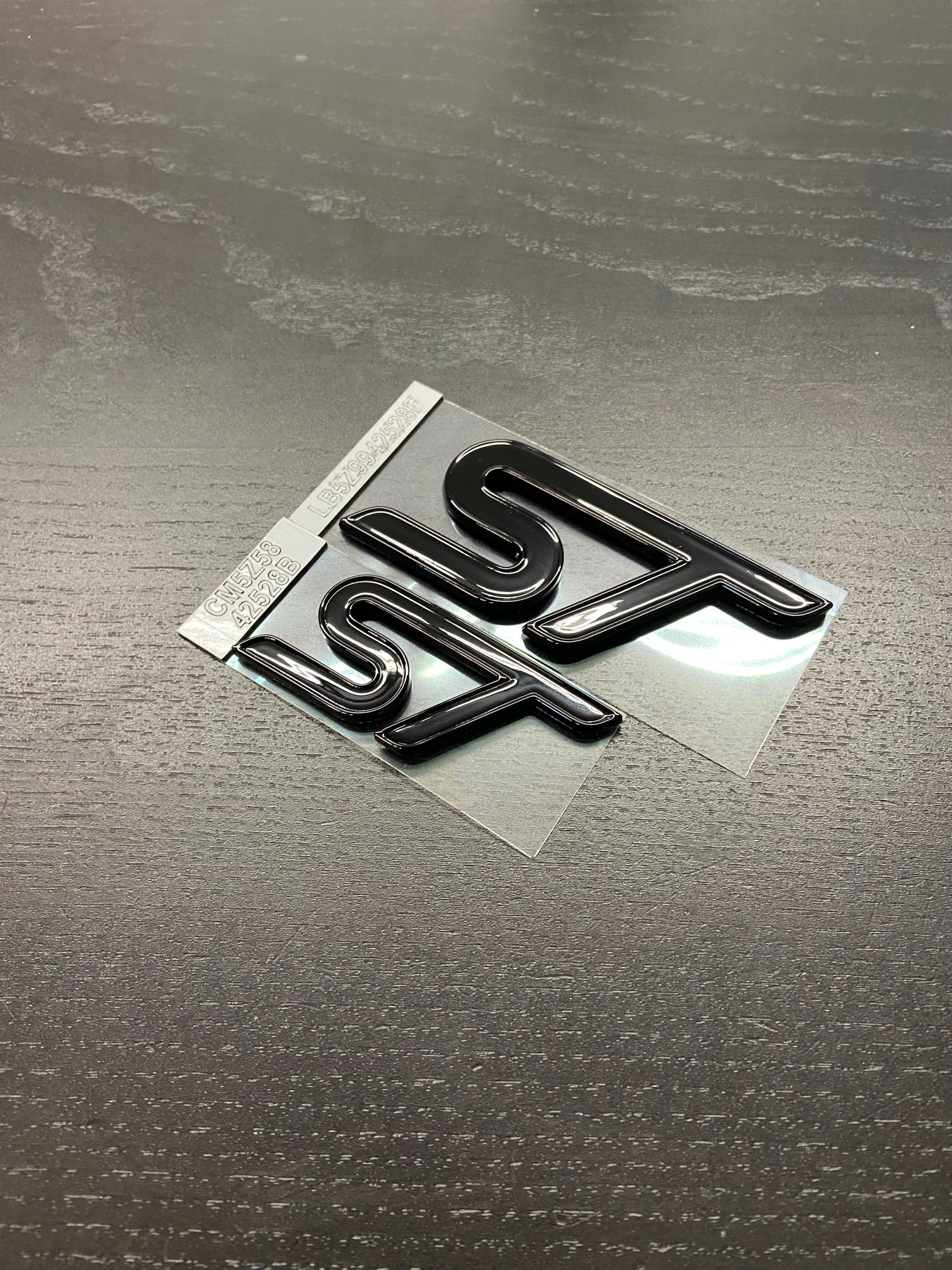 Explorer Gloss & Flat black Emblem set 2020- 2024 - Image 9